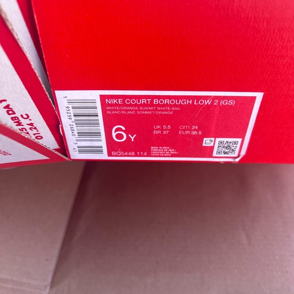 Nike White and orange Athletic sneakers Shoes sz 6y, women’s 7.5 - Picture 9 of 9